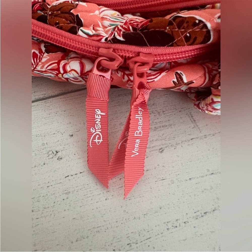 New Vera Bradley x Disney Campus Backpack Moana Adventure NWT in Cotton - Picture 7 of 15